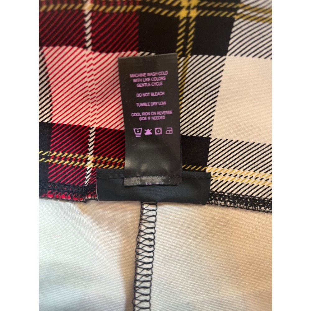 Edgy Contemporary Preppy RedWhitePlaid Slim-Sation ByMultiples Pull On Legging S - Picture 7 of 7
